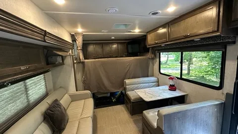 RV Rental - C7 — image 17 of 17