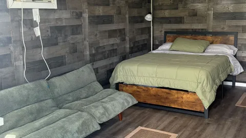 Wolf Pack Cabin — image 6 of 6