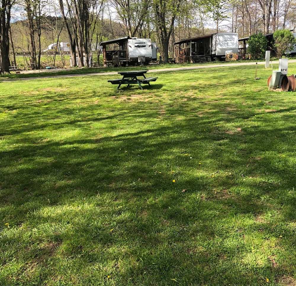 20/30/50 Amp Full Hookup RV Site