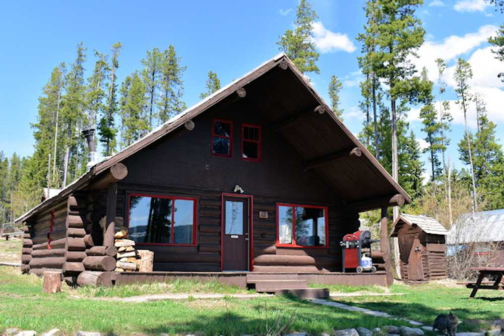 Cottage 12 | Postill Lake Lodge | Campspot