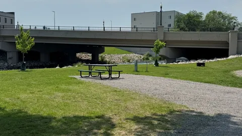 Site 14 — image 2 of 2