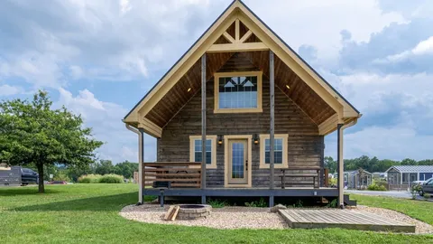 Oar Cabin — image 1 of 14