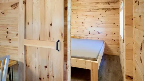 Log Cabin White — image 2 of 8