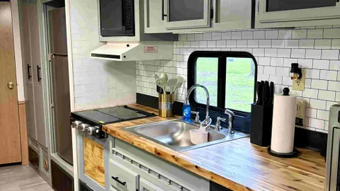RV Rental — image 6 of 6