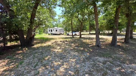 Standard Pull-Through 20/30/50 Amp RV Site — image 2 of 12
