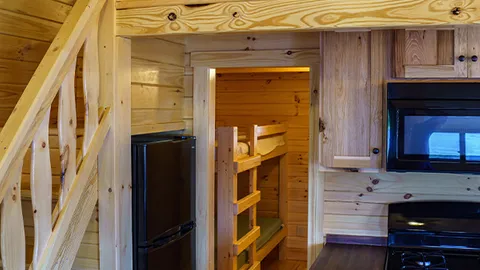Deluxe Lakeside Cabin — image 2 of 7
