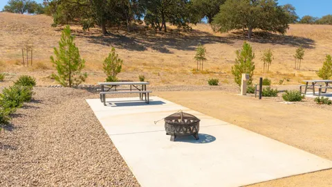 Deluxe Full Hookup Back-in RV Site — image 3 of 3