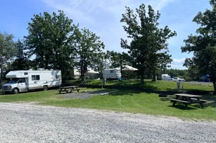 Anicinabe Park & Campground – photo 2