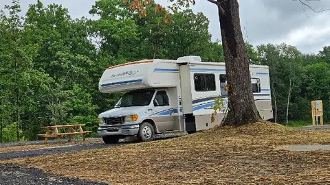 Pull Through Full Hookup RV Site — image 1 of 1