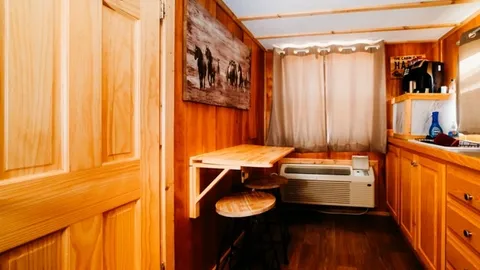 Rocky Mountain Cabin — image 7 of 7