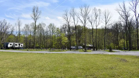 Off River Full Hookup RV Site — image 2 of 10