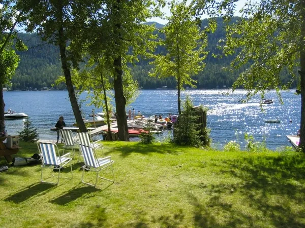 Skands Campground, Christina Lake, British Columbia campground