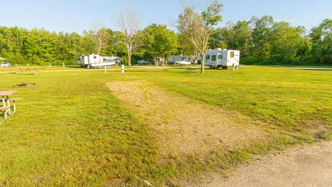 Water & Electric 50amp RV Site — image 2 of 3