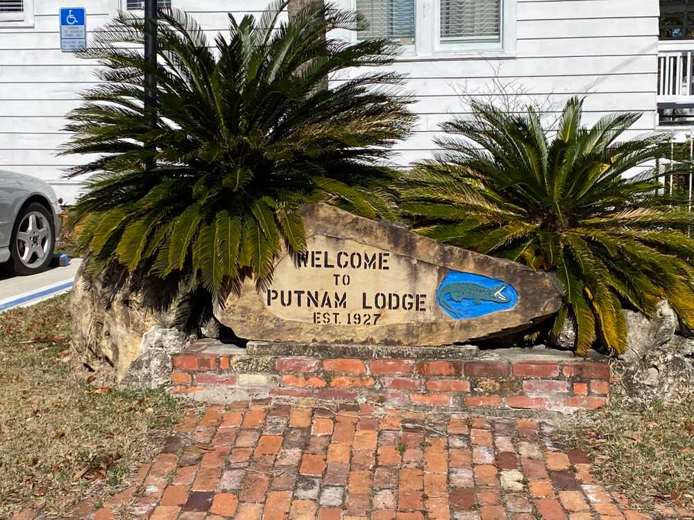 Putnam Lodge RV Park - Photo 2