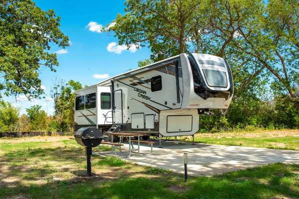 Red Carpet Back-In RV