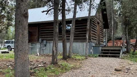 Mountain Man Cabin - Pet Free Cabin — image 1 of 7