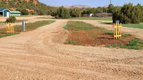 20/30/50 AMP MOUNTAINOUS PULL-THROUGH SITE — image 2 of 2