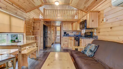 Meadow Haven Cabin — image 2 of 6