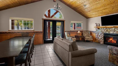 Park Hotel - Family Suite (Sleeps 6) — image 1 of 7