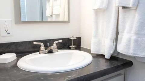 Deluxe Bunkhouse Loft Cottage — image 2 of 3