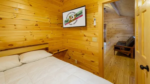 Yogi Bear™ Deluxe Cabin — image 2 of 8
