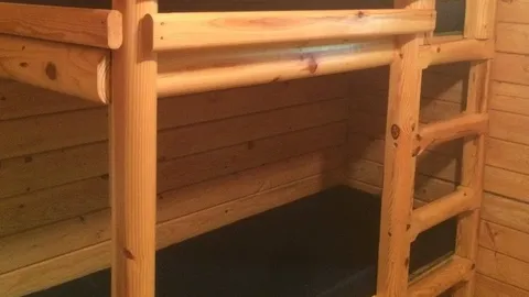 Small Cabin — image 2 of 3