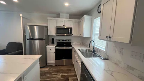 Premium Rental 1 Bedroom — image 2 of 6