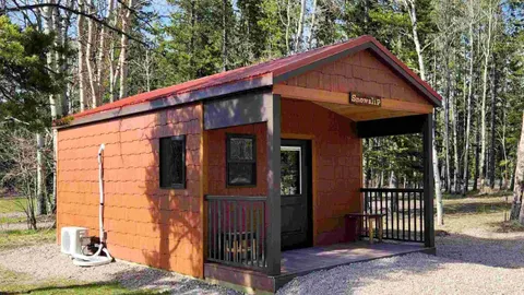 Snowslip Cabin — image 2 of 12