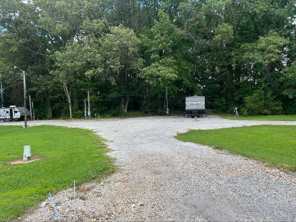 Twin Circle, Millington, Tennessee - Photo 3