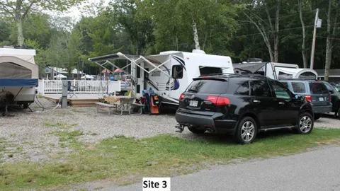 30/50 Amp Waterfront RV Site — image 2 of 13