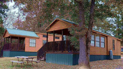 Country Club Cottage — image 1 of 1