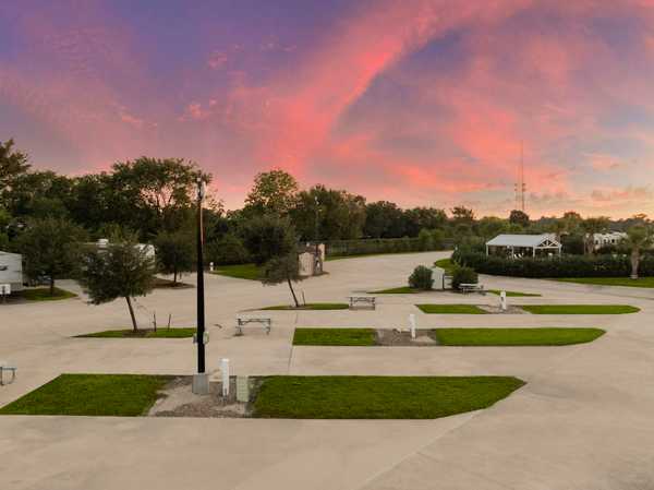 13x50 Premium Pull-Thru | Fallbrook RV Resort | Quality RV Resorts