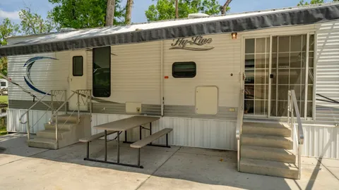 Cottage Rental 2 Bedroom — image 1 of 8