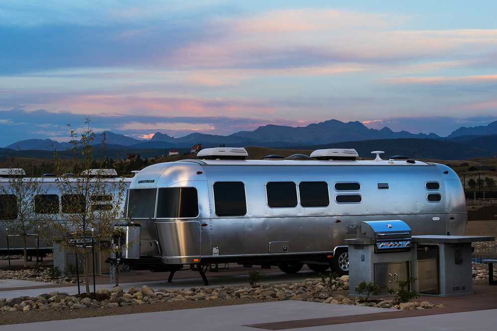 Airstream - Flying Cloud