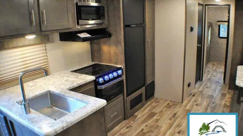 Lakeview RV — image 2 of 8