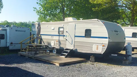 Premium RV Rental — image 1 of 8