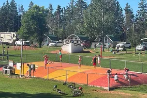 Jellystone Park™ Cavendish – photo 3
