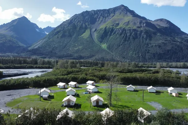 Howling Wolf Resort – photo 1