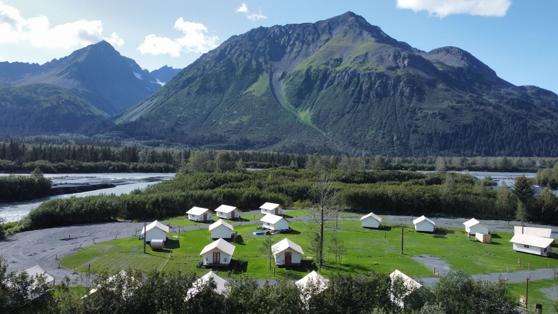 Howling Wolf Resort, Seward, Alaska