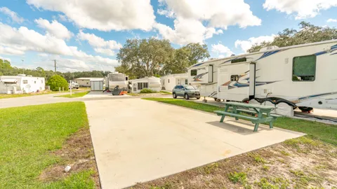 Premium Full Hookup RV Site — image 3 of 3