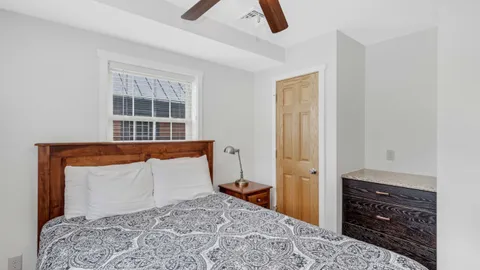 Hemlock Gorge Luxury Manor — image 2 of 16