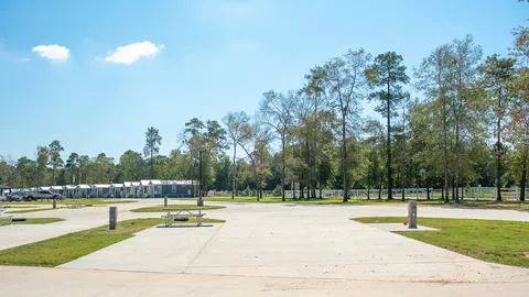 Deluxe Patio - Pull Through — image 2 of 3