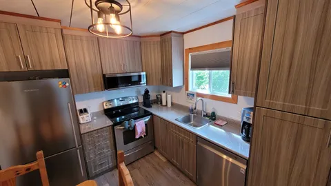Twin II Cabin — image 2 of 27