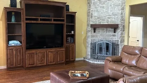 Bassmaster - House — image 2 of 13