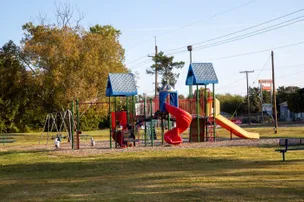 Douglas Park – photo 4