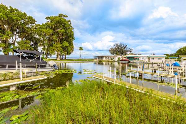 Lake Point RV Park (55+)