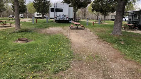 20/30 AMP Full Hookup RV Site — image 1 of 4