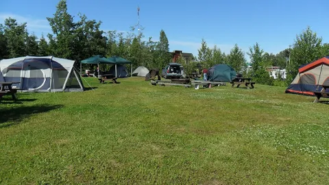 Tent — image 1 of 5