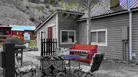 Cottage — image 2 of 11