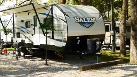 Full Hookup 30/50 Amp RV Site — image 1 of 4